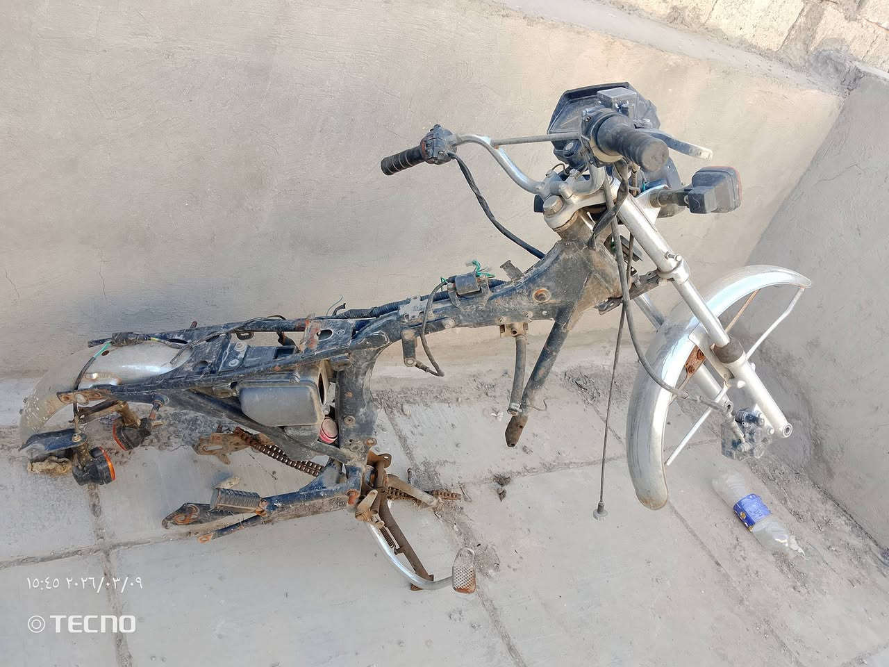 شاصي مال 5 كير كلش نضيف هوه ول غراض الي ويا اوراقه ضايعه اي ضمان حق تريده اني وياك سعره 100 وبي مجال شراي اتصل ***********
