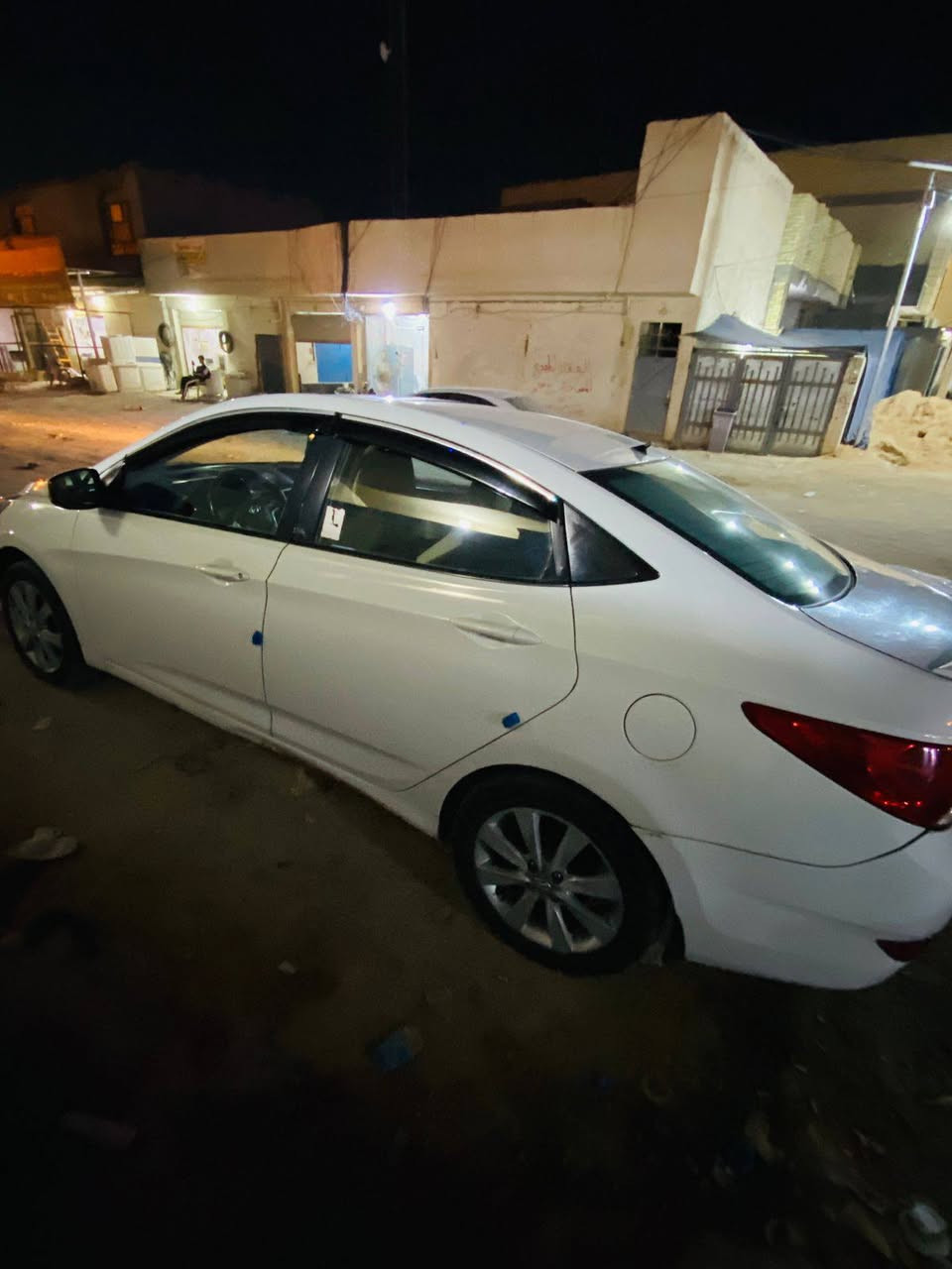 سياره أكسنت ٢٠١٤ للبيع فول محرك ١٦٠٠ بيه ظربة جاملغ قطعتين وبارد والتبريد يفصل مشروع وطني السنويه ساقطه باسمي السياره  *********** السعر 73وبيه مجال

