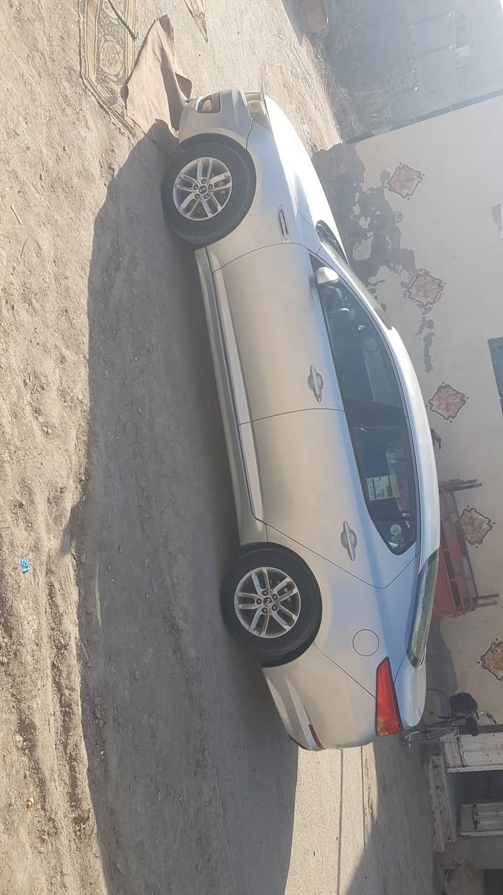 كي فايف مديل 2011
محرك جديد شاده هذا الاسبوع
رقم بصرة 
صبغ عام جماليه بس البنيد مامصبوغ  مكفوله من الضربه 
دواخل. نضيفه سعر 105 
هاتف ***********
