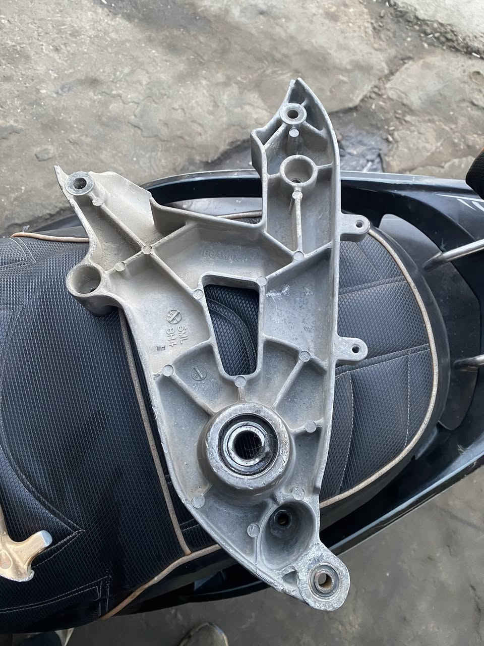 سلام وعليكم شباب هاوزن مال سكنس بلادي وستان صفح اصلي بوش وقبق كلجات كوسو اصلي بس واشر مابي للبيع مكان بغداد***********
