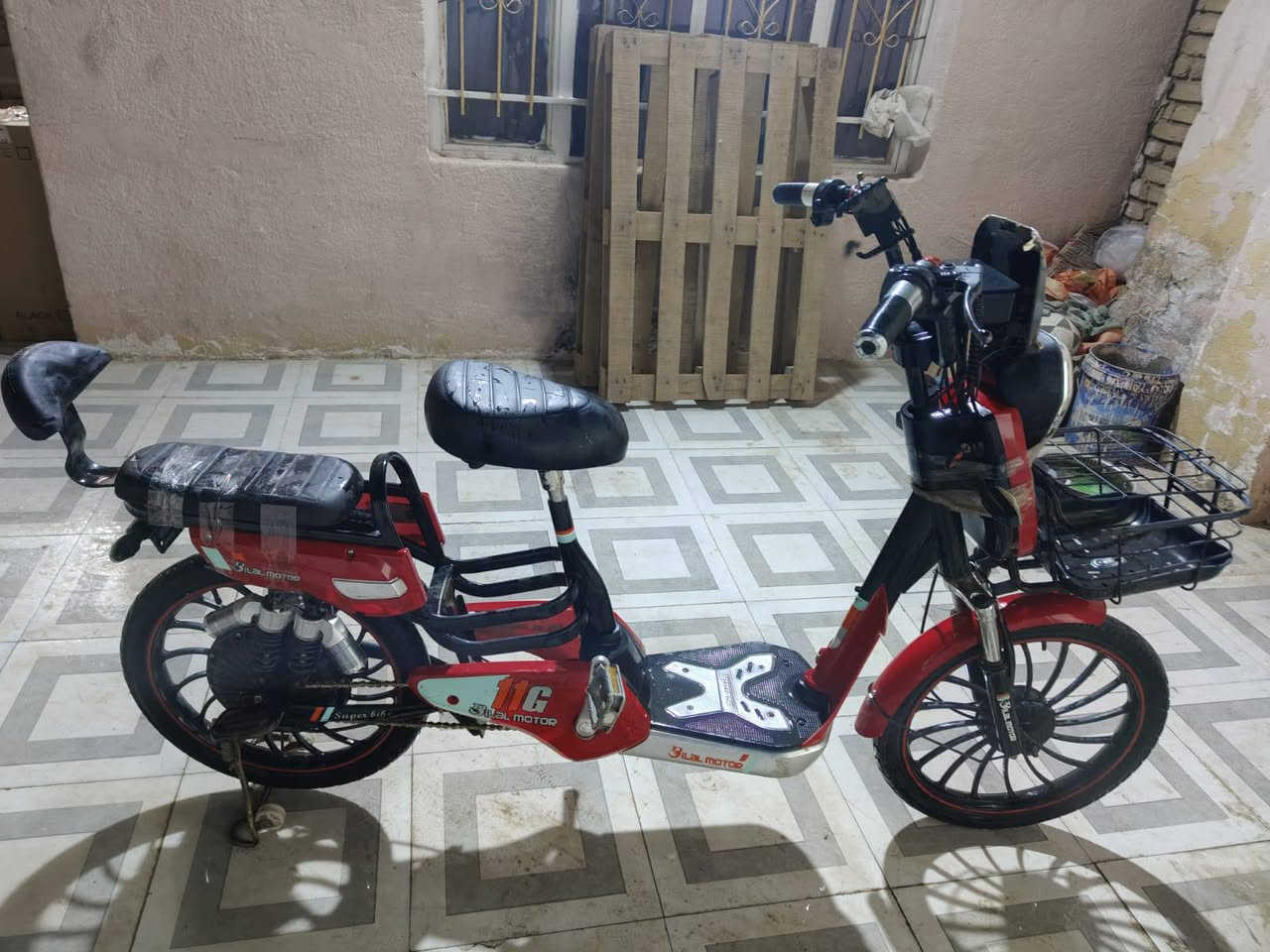 السلام عليكم باسكل شحن عوزه بطاريه فقط السعر 100 للستفسار *********** نجف مشخاب
