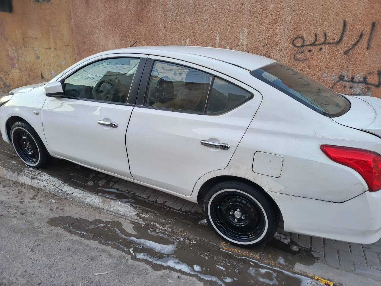 سلام عليكم نيسان صني للبيع موديل 2013 محدثه 2023 سياره بيها ضربه بل جاملغ الخلفي ومعدله سياره بيها صبغ سياره رقم ذي قار معوقين و مخلصه وراعيتها متوفيه وبيها قسام شرعي مسويه لزوجها و اولادها ما بيها قاصرين كلهم كبار سياره كير محرك تبريد خير من الله مكان بصره سعر 65 وبيها مجال رقم هاتف ***********
