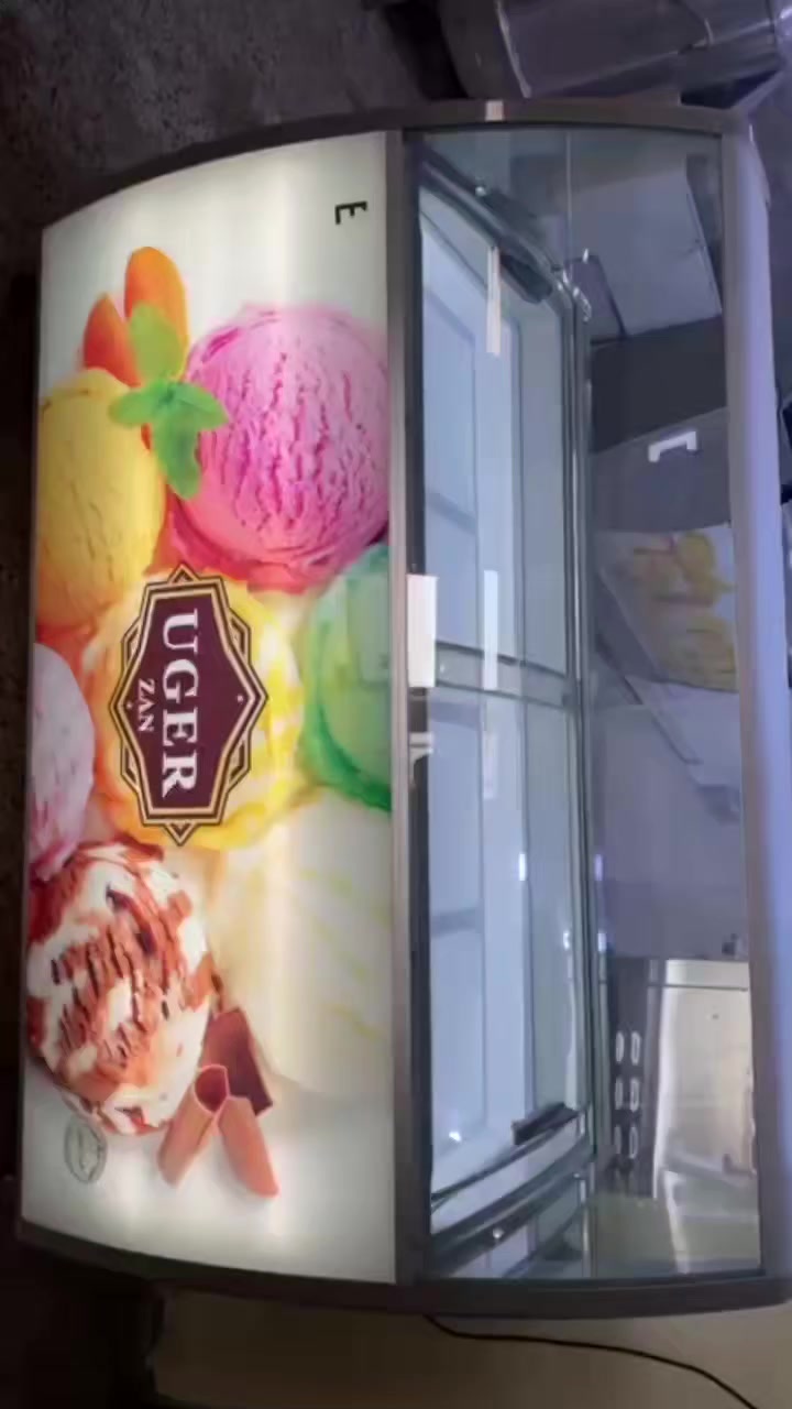 سلام عليكم عارضه للبيع ١٢ بلانكات جديده تركي حزان كبير مكان بغداد ***********
