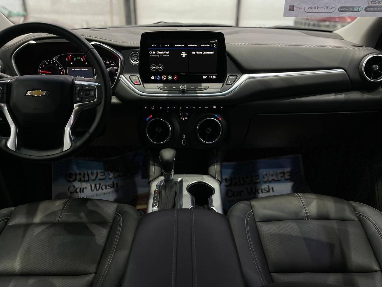 السلام عليكم البيع ابلايزر ٢٤ ماشي ١١ميل   ***********
