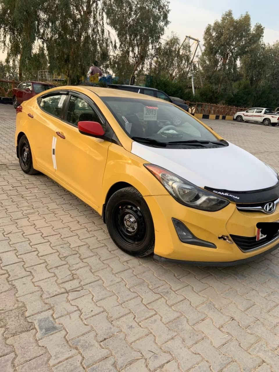 السلام وعليكم شباب.
النتره. 2013امريكي 

السياره ضررهه جامرلغ الخلفي ولباب وره سايق 

كير ومكينه خير من الله. 

رقم ديالى انكليزي خطهه جوال 

مصفره هيئه وغرامات 

بكانهه ديالى بئسمي السياره شرط التحويل 

سعر ٩٨وبيهه مجال لشراي 

وهاذ رقمي ***********
