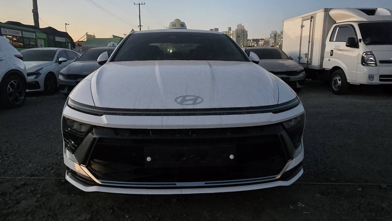 🚗 هونداي سوناتا 2025
🔹 كوريّة المنشأ – تجميع الصين
🔹 بصمة تشغيل
🔹 مقعد سائق كهرباء
💰 السعر: 154 ورقة
📦 واصل إلى الميناء مع الشحن
الالوان / ابيض - فضي
❌ بدون كمرك أو تخليص
📍 السيارات حاليًا في كوريا الجنوبية
📞 للتواصل: ***********

https://chat.whatsapp.com/JBdmaCoDl0Y7FzsEZhVz6X?mode=gi_t
