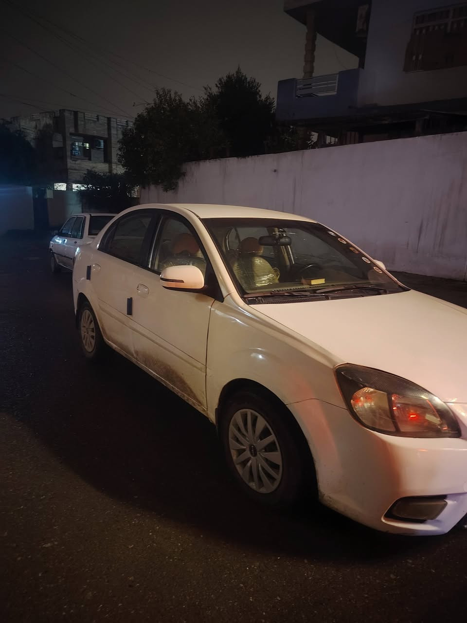 السلام عليكم
كيا ريو فول تومتيك
محرك 16 موديل 2011
تايكه على صفحت اليمين صباغ حزام
شرط محرك وتحويل وعليها غرامه 400 تنكطع من الحساب
سعرها 73 وبيها مجال قليل
التواصل ***********
