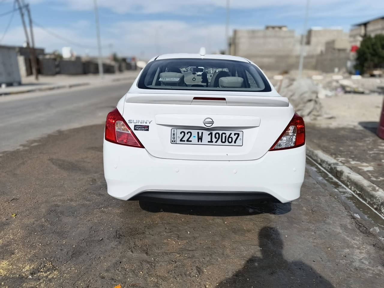 السلام وعليكم نيسان سني مديل 24 هندي بليته زركه ماشيه 11 الف شراي يتصل ***********
