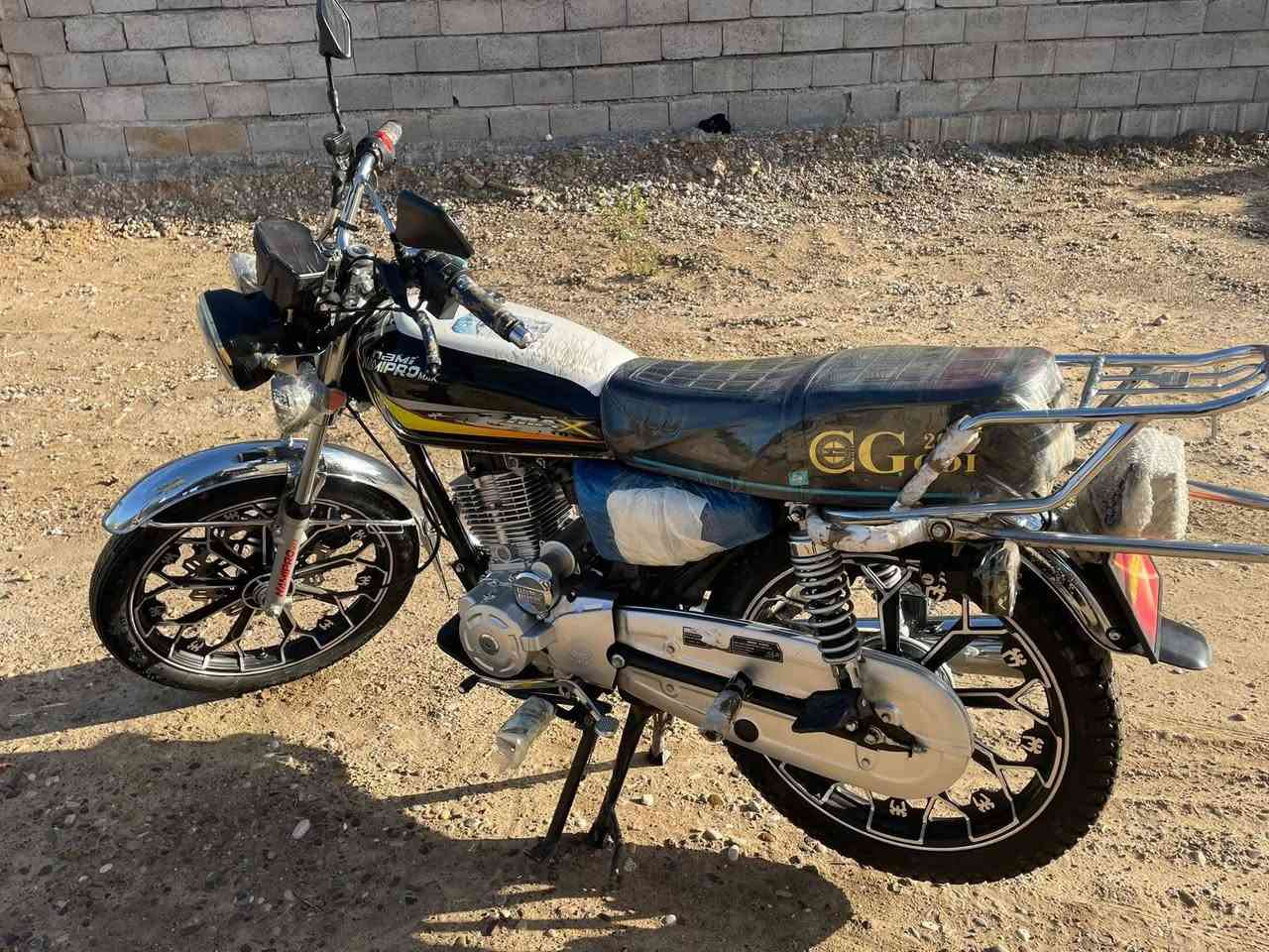 ١ نامي بروه موديل 25 خمسه كير سعر ٧٠٠ وبيه مجال لطيبين
٢ تايكر موديل 24 سعر ٥٠٠ وبيه مجال لطيبين 

٣ نامي رياضي موديل 15 لا صرف ولا صوت ولايت يشتغل 

سعر ٢٤٠ وبيه مجال لطيبين.

العنوان ديالى ناحية جباره. ***********
