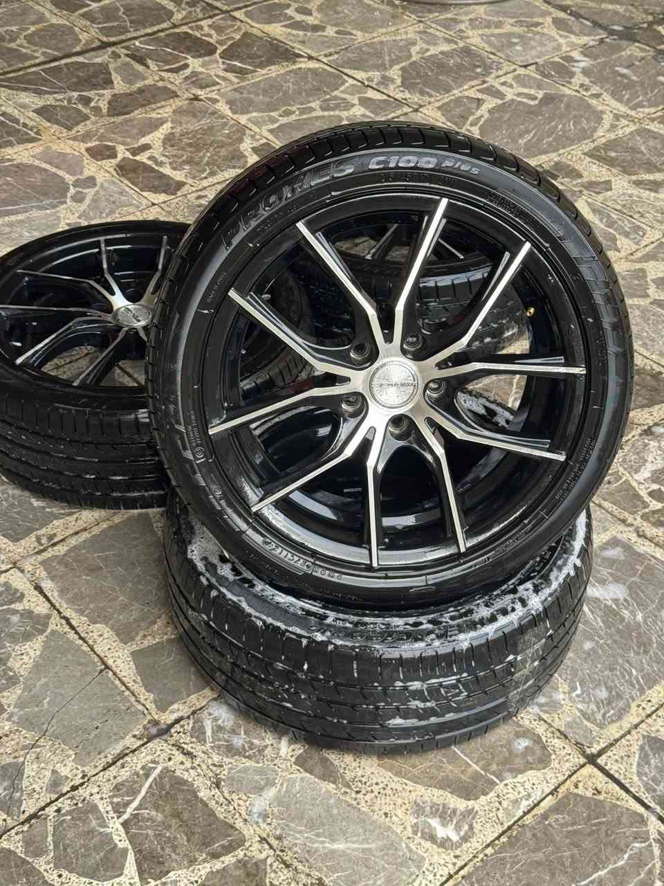 السلام عليكم 
تخم وياله  PDW تايلندي 
حجم 17
مع تخم اطارات تويو 
يرهم كوري-ياباني-صيني

بغداد شارع فلسطين عدي توصيل لكل المحافظات

***********
***********
