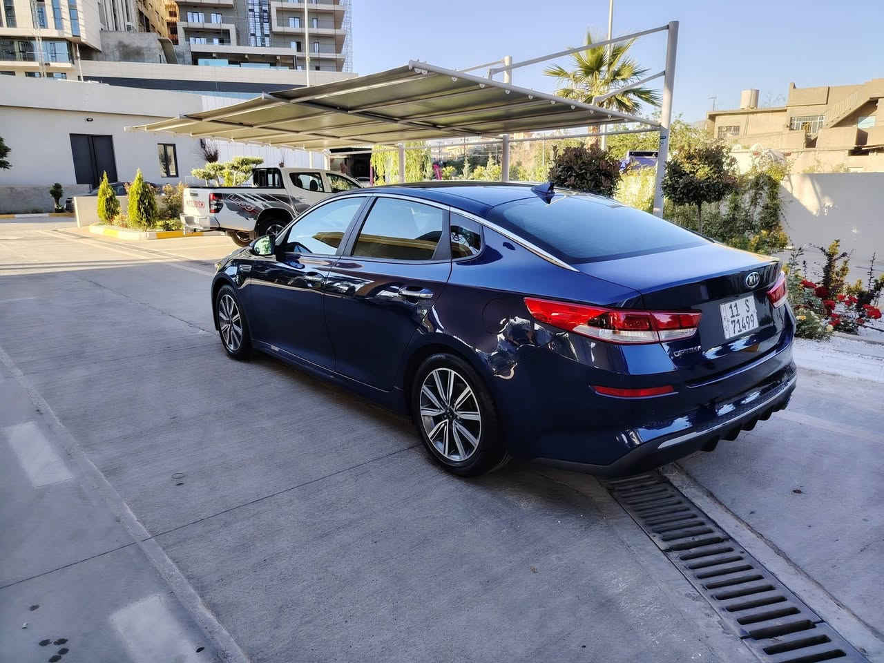 كيا اوبتما LX ٢٠١٩ امريكي حادث باب خلفي الايمن
ومبدل بدون ايرباك 
سيارة جديدة  
 اي نقص مابيه
مراوس فورتي او النترا موديل 2021وفوك 
(بانزين محسن ودهن يورل اضبط نوعيه)
استخدام شخصي
رقم بغداد مشروع وطني سنوية ب اسمي ( صور حادث بالمنشور سونارموجود )
المواصفات :-
١- شاشة كبيرة 
٢- رادارات جانبي وامامي 
٣- فول تحكم ستيرن 
٤- كامرة + حساسات 
٥- ماشية 56 الف 
٦- محرك ٢٤٠٠ GDi 
محرك وكير مكفولا برغي ممفتوح بيها 
٧- ويل ١٩ + تخم تاير جديد 
٨-تحدي مسار
٩-بجم كبس 
١٠-‏‎‏ ✅ثلاث انظمه قياده 
‏‎‏ (ECO_normal _sport) 
11 إشاير بلمرايه
12حساسات خلفي
13 شرط السياره على وضع الشركة حته الكتلوك موجود بيها 
14البطاين كلها موجوده الي من جوها 
15كير 6نمر
16داخل اسود 
عنواني بغداد الدوره 
السعر 138 ورقة


**إذا كنت صاحب هذا الإعلان وتريد حذفه لأي سبب، رجاءا أرسل رسالة إلى الدعم الفني**