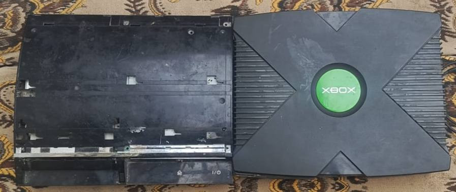 السلام عليكم اكس بوكس اورجنال عاطل بس تفاصيل في الفيديو مع بلي ثري النسخه الاولى المميزه ابو الاربع منافذ مع توصيلات يده اكس بوكس اورجنال سعر الكل 20 يوجد توصيل


**إذا كنت صاحب هذا الإعلان وتريد حذفه لأي سبب، رجاءا أرسل رسالة إلى الدعم الفني**