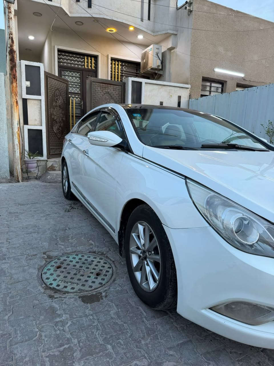 السلام عليكم
سوناتا ٢٠١١ شركه العامه كفاله
بيه بس بنيد صبغ بدون دواخل
فول مواصفات بصمه كير ومكينه جدد مامفتوحات
السعر 117
مكاني سيدية حي العلام 
***********
