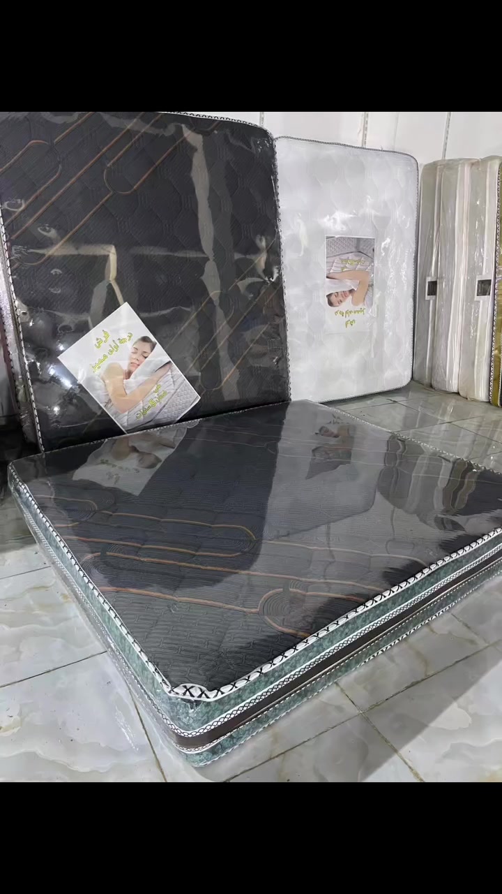 دوشگ الإسفنج الديلوكس هو نوع متطور من مراتب النوم المصنوعة من طبقات إسفنج عالية الجودة، يتميز بالراحة والدعم الأفضل للجسم مقارنةً بالأنواع العادية.
نبذة مختصرة:
يُصنع من عدة طبقات مختلفة الكثافة لتوفير توازن بين الليونة والصلابة.
يساعد على توزيع وزن الجسم بشكل متساوٍ، مما يقلل آلام الظهر والمفاصل.
يحتوي غالباً على طبقة علوية ناعمة تعطي إحساساً بالفخامة والراحة أثناء النوم.
مناسب للأشخاص الذين يبحثون عن نوم مريح وجودة طويلة الأمد.
يتميز بعمر استخدام أطول وضمان أعلى من الدوشگ التقليدي.


**إذا كنت صاحب هذا الإعلان وتريد حذفه لأي سبب، رجاءا أرسل رسالة إلى الدعم الفني**