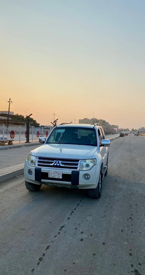 السلام عليكم سياره للبيع بايجيروحبتور موديل 2010مكفول العداد152 قابل الزياده بصمه تشغيل عن بعد  واطفاء عن بعد مواصفات الحبتور متواجد على الفيس او الوات ساب ***********
