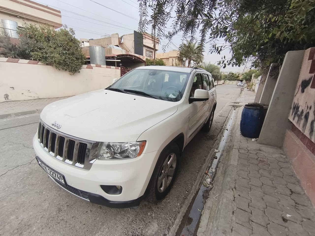 السلام عليكم  سياره خير من الله فول موصفات جيب شروكي خليجي 8سندر   بانزين عادي انسى دوانز  سياره مال بيت مجرد للمكتب اروح وارجع للبيت جنطه كهربائي  كشن جلد تدفئه واسترين تدفه كشن كهربئي  خزن يعني من تصعد يتقدم تنزل يرجع  لونها كلش حلو داخل السياره كلش يخبل عنواني كركوك السعر عل الخاص رقمي اسيا ***********رقمي زين ‭0783 296 8198‬ السيارة بسمي وشرط❤️ملاحظه صرف بانزين اقل من 6 انطيك بشرط
