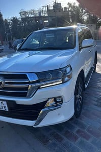 لاندكروز • ٢٠١٩ • ماشيه ٧٣٠٠٠