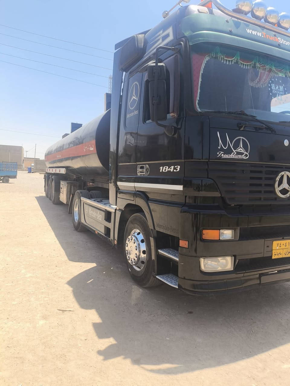 سياره للبيع موديل 2002حجم 1843 سياره جاهزه محرك كير مكفول شاصي مكفول الاستفسار على هذه رقم ***********
