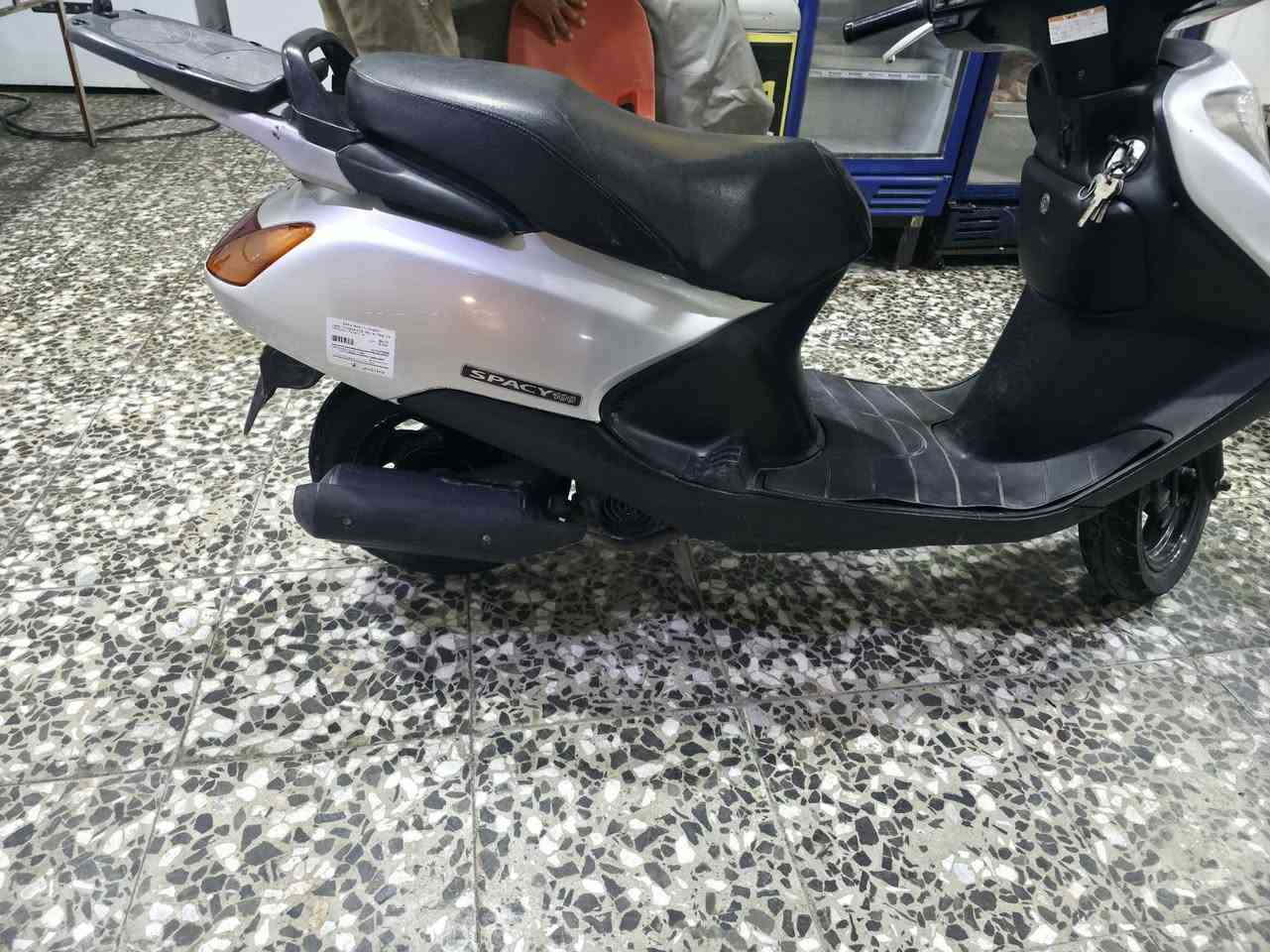 سلام عليكم سبيسي ياباني نظيفه كفرات بلاديه ابو الختم وكابريتر بلادي ***********مكاني كوت
