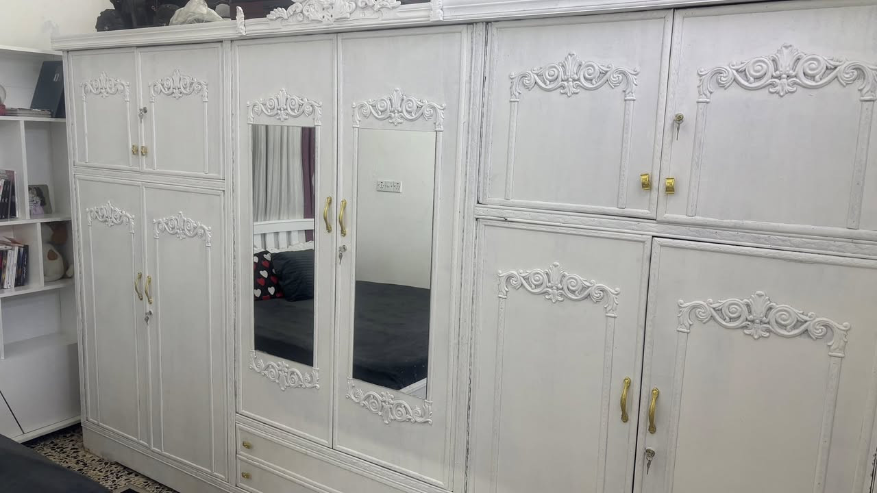 كنتور العرض ٣ مترات ونص والارتفاع مترين
نظافة ١٠٠٪؜ بدون اي ضرر ابد 
جديد ماخذتة اقل الشهر بس الغرفة مالتي كلش صغيرة 
رايدتة ب٣٧٥ الف 
مكاني بغداد الكاظمية الطي 
للتواصل خاص


**إذا كنت صاحب هذا الإعلان وتريد حذفه لأي سبب، رجاءا أرسل رسالة إلى الدعم الفني**