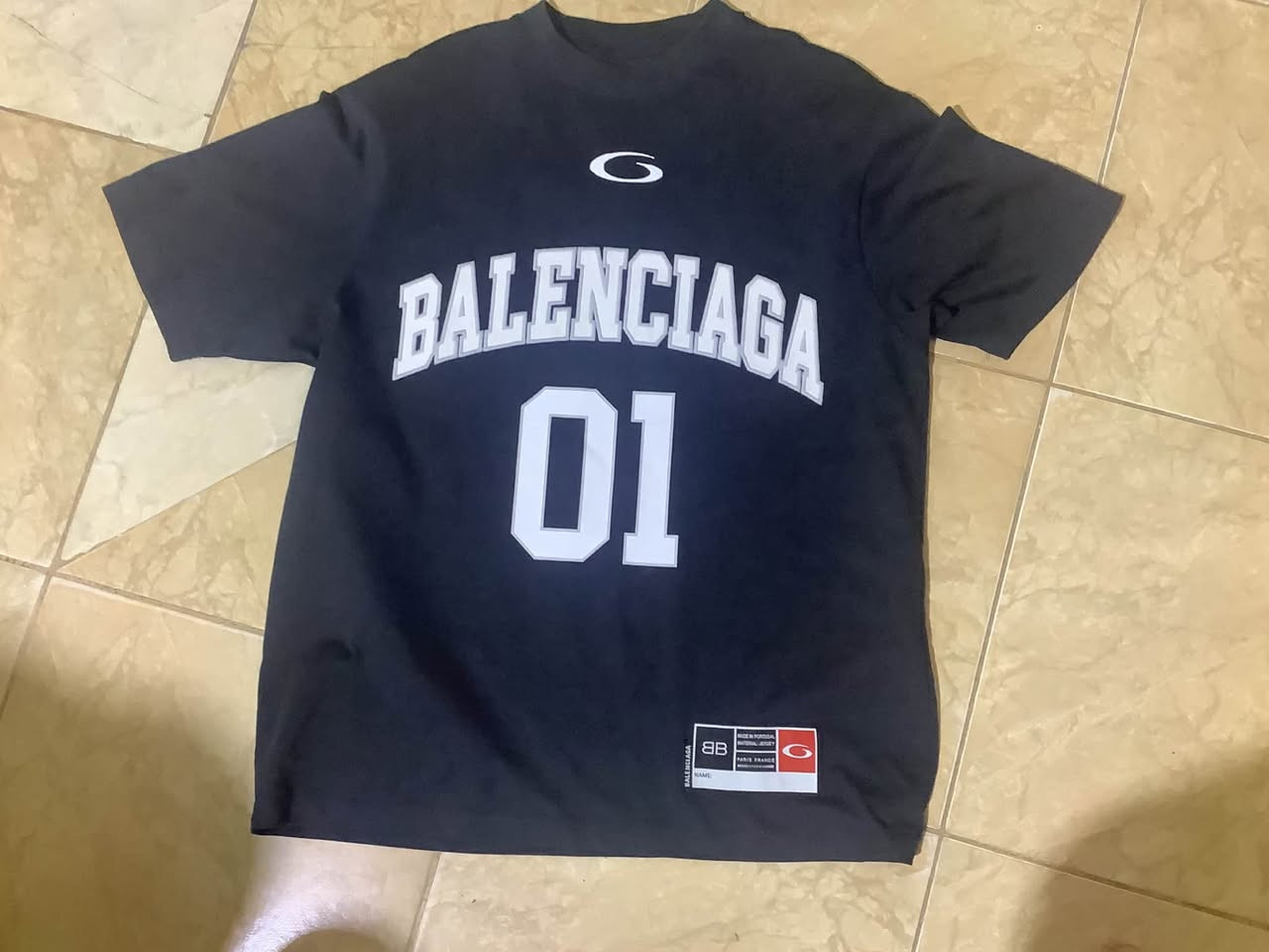تيشيرت من ماركة BALENCIAGA صناعة برتغالي يلبس L XL سعر 30 معا توصيل جديد غير مستعمل مكاني ديالى بعقوبة عندي توصيل إذا ما تقدر تراسلني دزلي طلب صداقة واني أراسلك


**إذا كنت صاحب هذا الإعلان وتريد حذفه لأي سبب، رجاءا أرسل رسالة إلى الدعم الفني**