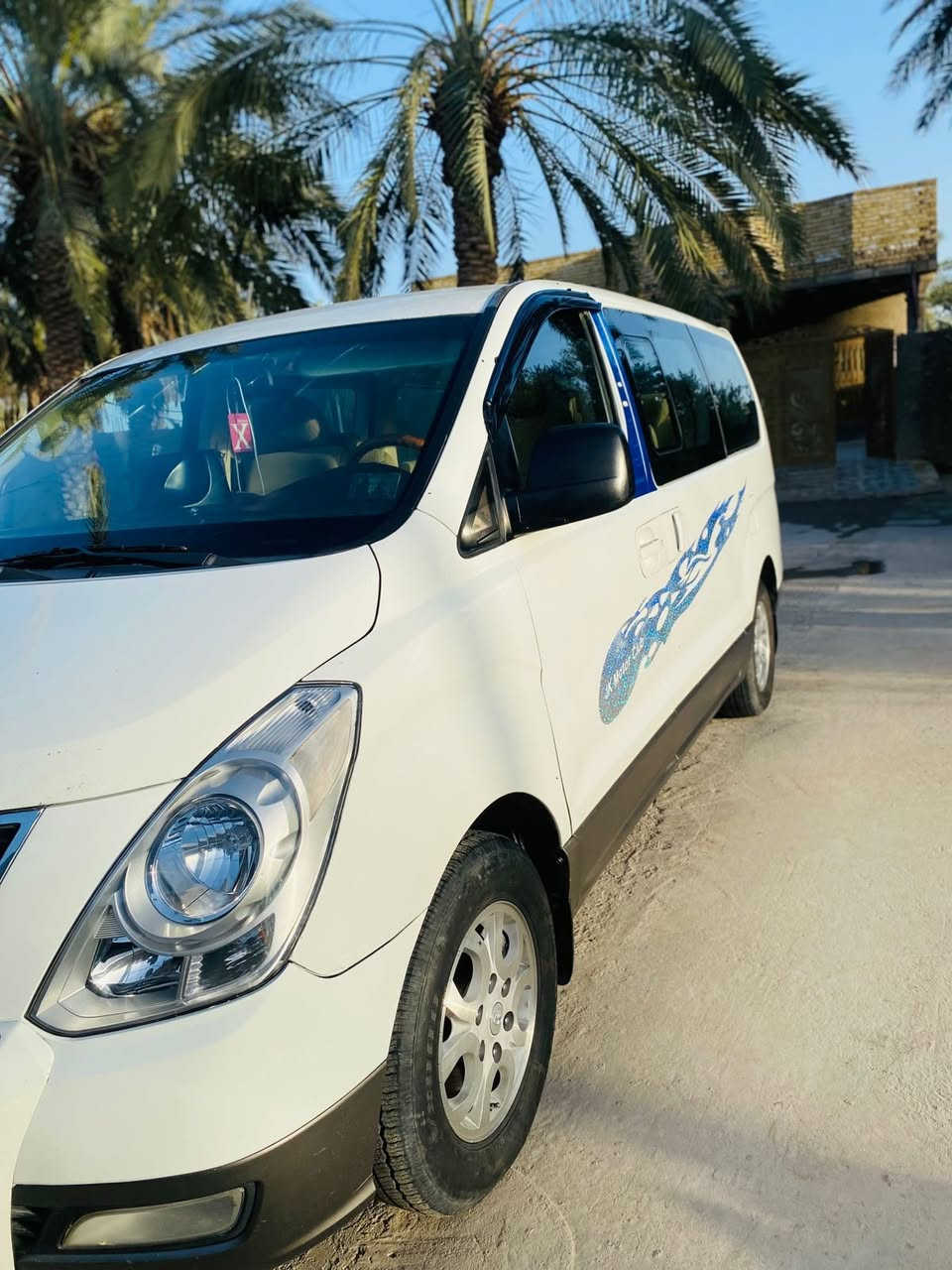 سلام عليكم
للبيع ستاركس مفتوح 2009 رقم قادسية ألماني السياره كفالة عامه  ماعده شويه بارد جاملغ خلفي فقط فول مواصفات 7 الوان حافضة سياره جديده دواخل كارتون كير ومكينة وحداديه وتخم تاير مكان سياره نجف /كوفه  استفسار اكثر  *********** او ***********
