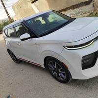 سول ٢٠٢٢ • محرك ٢٠٠٠ • فتحة سقف