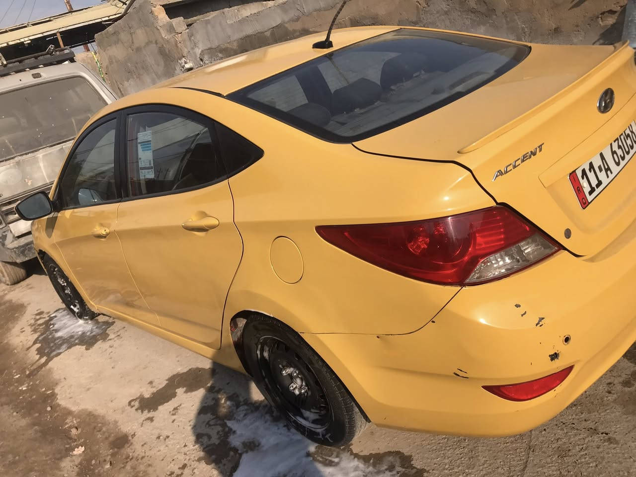 السلام عليكم
اكسنت للبيع فقط 2012/رقم بغدادانكليزي

حادثه جاملغ بدون دواخل راجع نفسه

محرك جي دي اي تعبان بيه تنقيص /صدر جديد قبل سبؤع مبدله السعر 72وبيه مجال ‏***********‬‏
