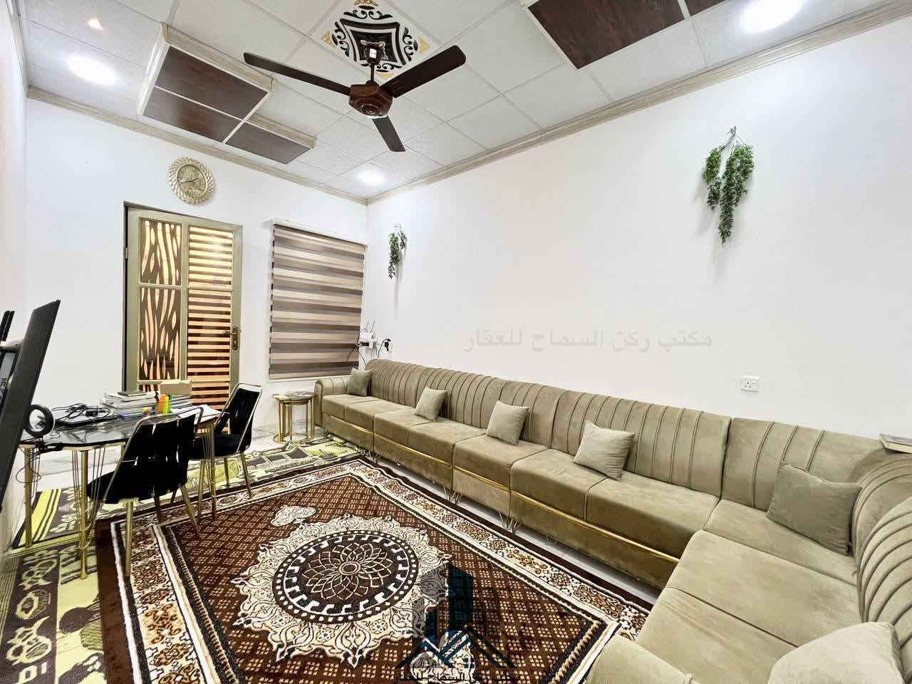 بيت للبيع سكني ملك صرف طابو 
المساحة 100 متر 5×20
طابق ونص غرفتين نوم 
مقابل البيت حديقة 
المنطقة حي السماح/الاركان
للاستفسار الاتصال على الرقم التالي:
***********
