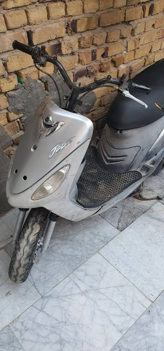 ماكس منغولي درجه حاويه جديد كلش بوشه 55مزوده كلها ختم وحد غرضها كلها كامله السعر ٥٥٠ وبيها مجال ناصريه مركز ***********
