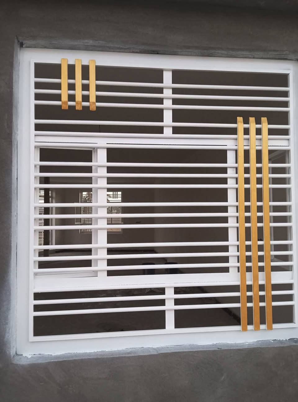 صبغ وتنضيف بيبان وشبابيك درجه اولى بسعار مناسبة الاتصال عل رقم *********** أو مراسلتي خاص وتدللون 🌷
