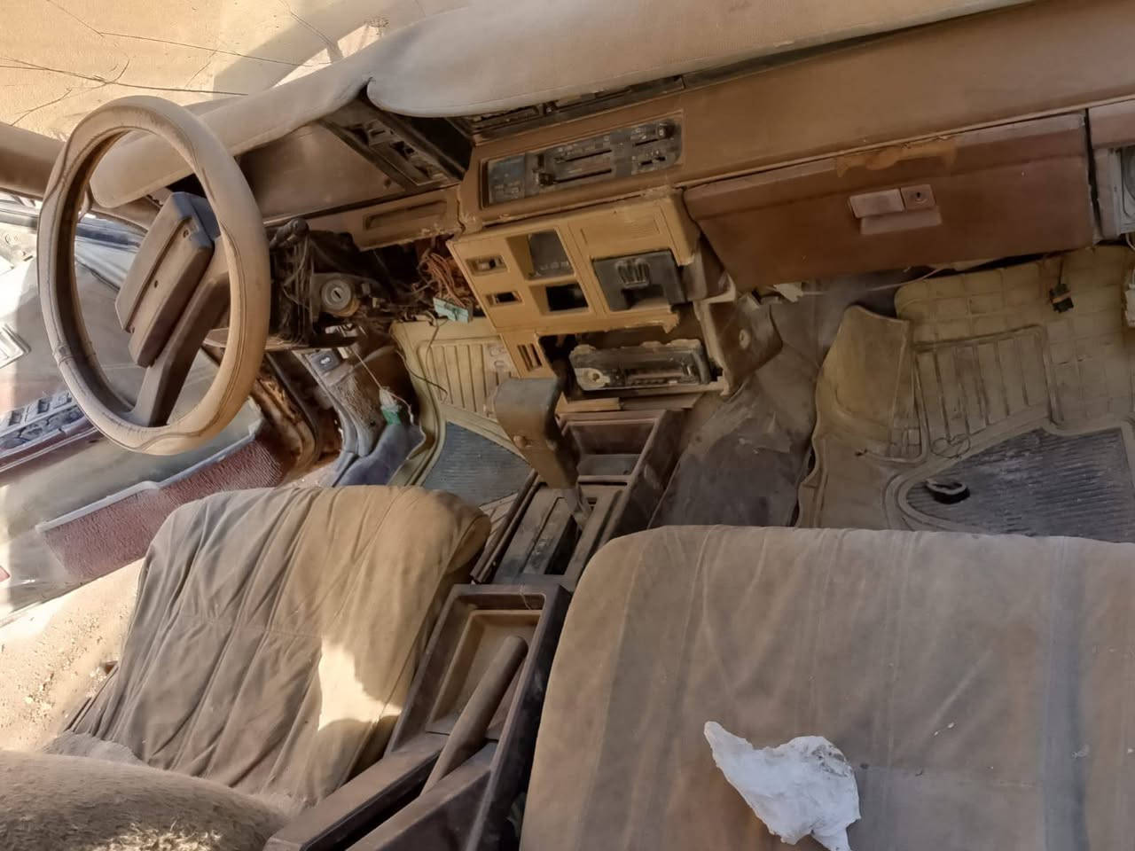 سلام عليكم سياره سوبر  تويوتا كراون موديل 85
لون ذهبي 
سياره بآسمي الرقم 35491 أ
رقمها القادسيه 
محرك ونجي صرف بي 
كير اوتوماتيك بلادي 
حداديه جيده 
تخم تاير 
الكشر كما مبين بالصوره 
الدواخل تعبانه سعر 18ورقه وبيه مجال عنواني بغداد منطقة لاامين الثانيه 
للاستفسار الاتصال على الرقم 
***********
