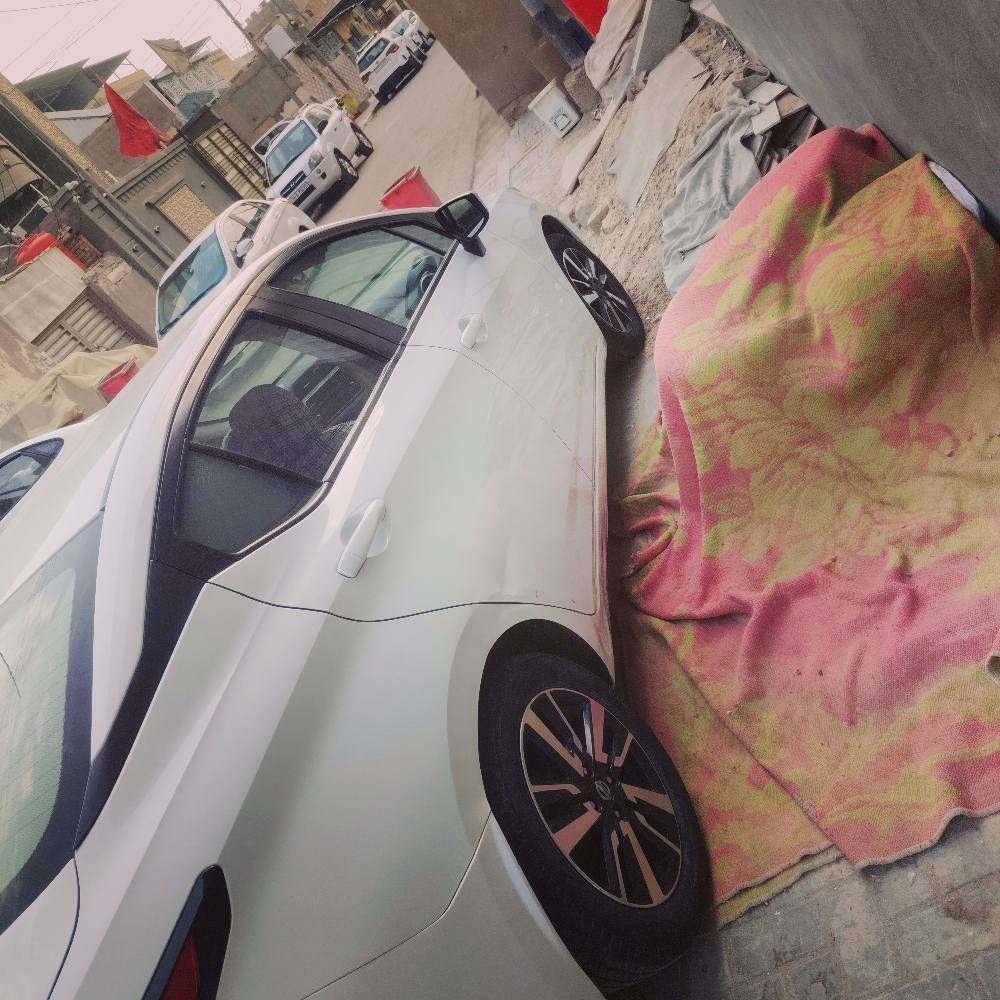 سني
 مكسيكي 2012 كفاله جديده السياره وهذا رقم صاحب السياره ما متواجد ع فيس *********** البصرة, العراق
