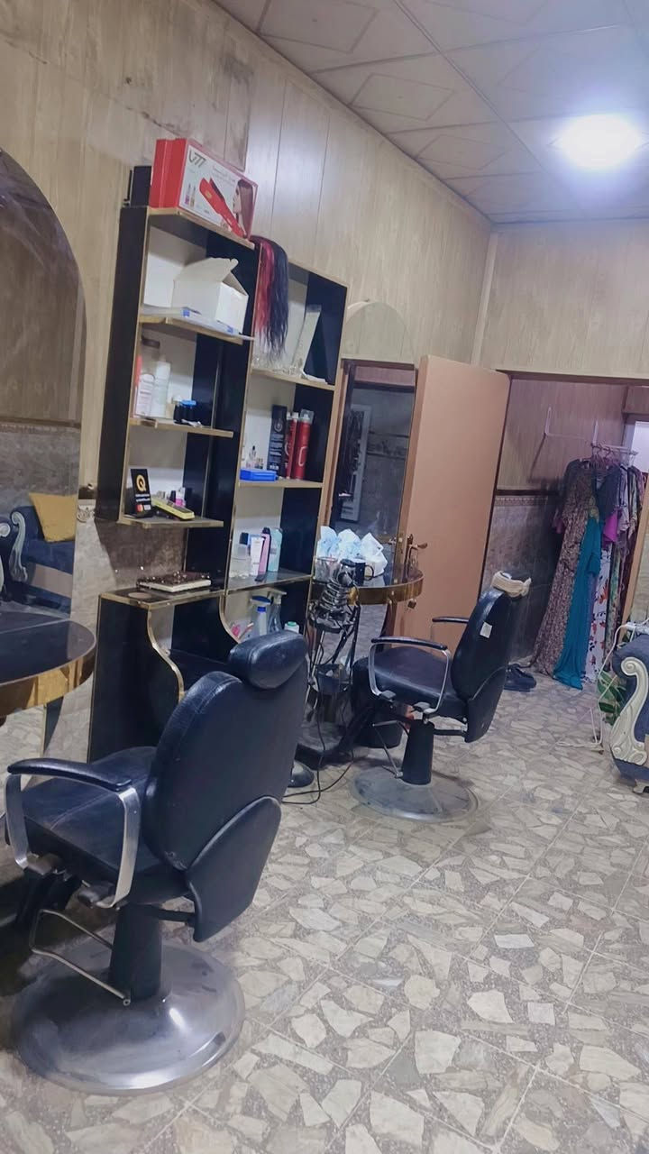 السلام عليكم
صالون للبيع كامل من كلشي
كلشي موجود

السعر خاص للاستفسار
***********9
