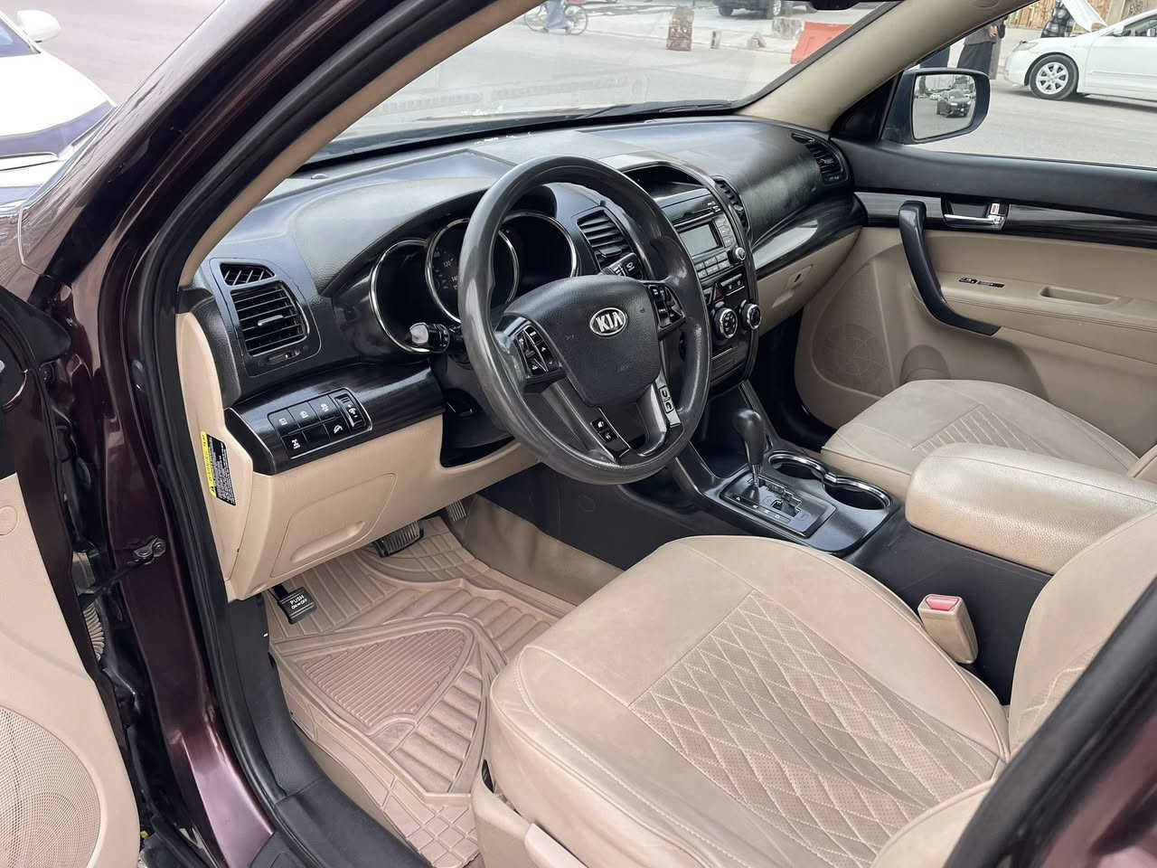 سورنتو 2011امريكي محرك 6 تبريد 3قطع عدد المقاعد 7 حادثه جاملغ امامي جهة السايق فقط والباقي مكفوله محرك كير بعدها شركه (رقم بغداد )مكان السيارة الفلوجة السعر 140 وبيها مجال ***********
 ***********
