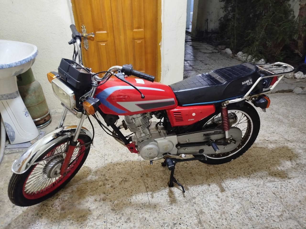 السلام عليكم دراجه اربع كير ارشا للبيع موديل 19 طالعه بل 20 دراجه برغي ماعوزه مكينه شرط خرسه ونعومه كهربائيات كله شغاله اوراق أصولي السعر 650 شراي يتصل *********** مكاني كوت انوار الصدر
