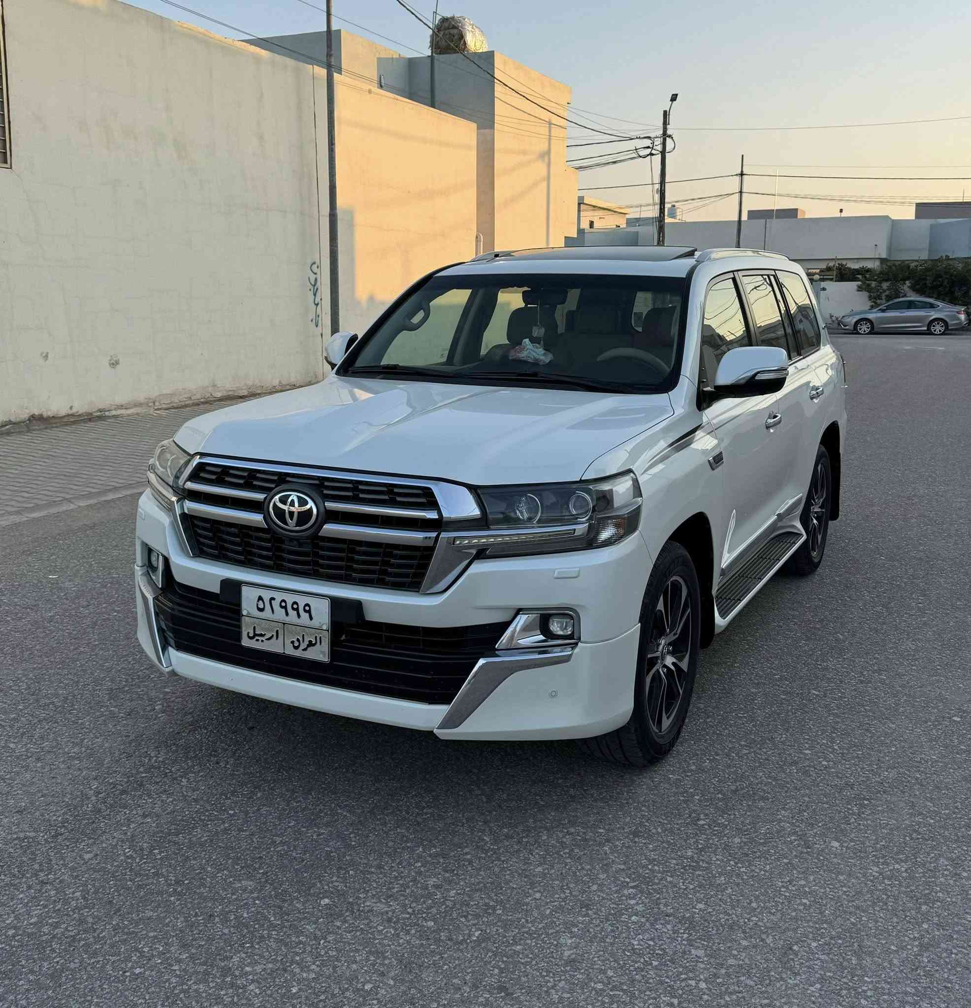 السلام عليكم
للبيع لاندكروز 2017 وايت اديشن 8 ايرباك فول 1/1
كشنات كهرباء وجلد ابلاد
كفالة عامة عدا شبر بارد بل جنطة
ماشية 145km
السعر 515
مكاني نجف
***********
