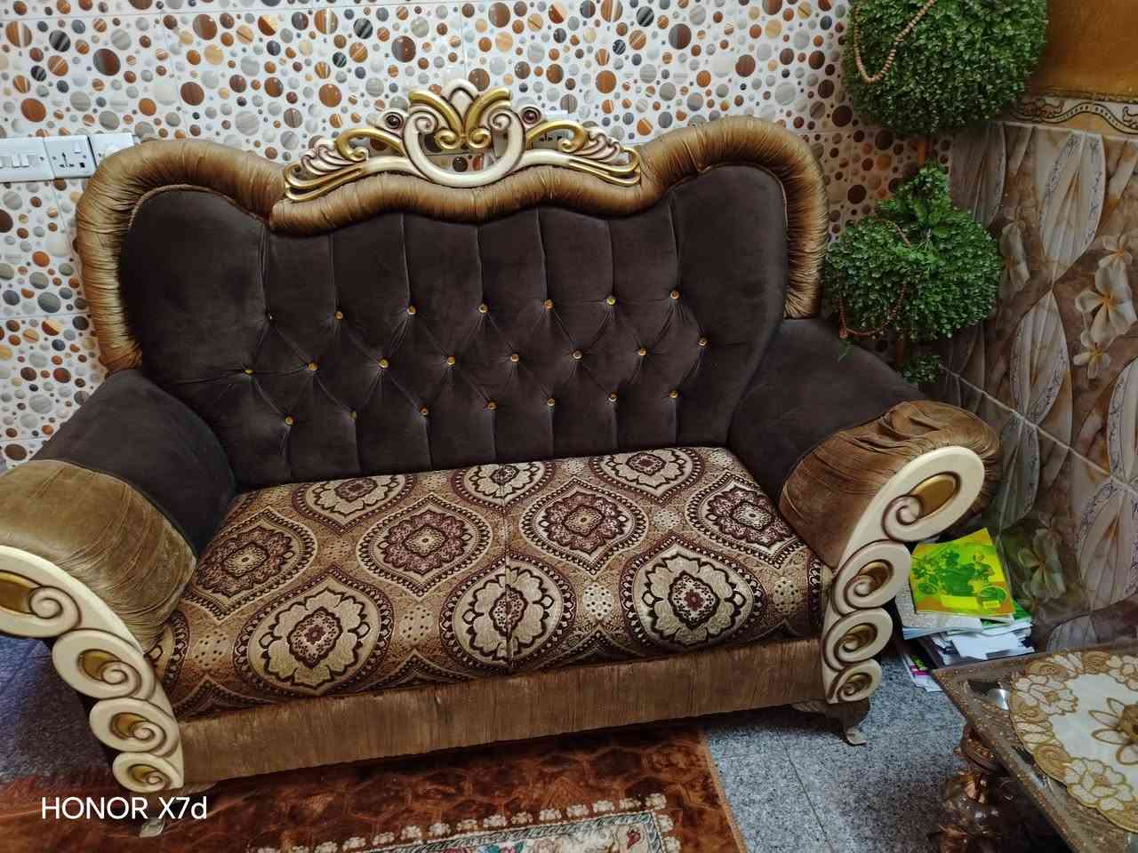 تخم أخو الجديد 10 مقاعد مع 4 طبلات المكان مدينه الصدر  التواصل *********** السعر 400
