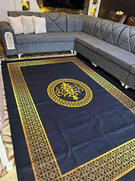 السلام عليكم
غراض بيت للبيع ديوان اي عيب مابيهم ديوان7 امتار شراي خابر رقم***********عنوان كركوك
