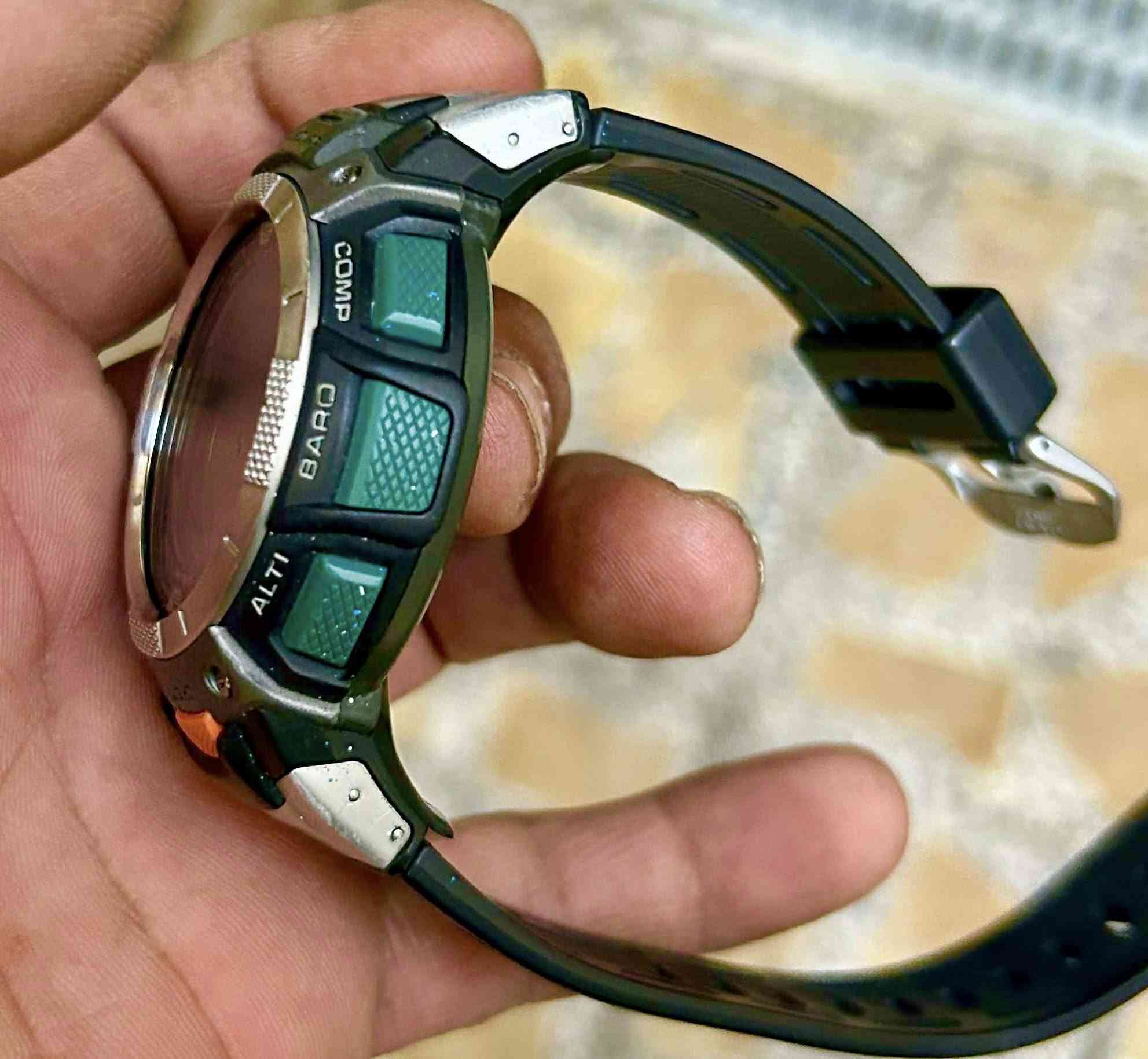 كاسيو بروترك  ياباني مواصفات معروفه  السعر 165 بغداد يوجد توصيل ***********
