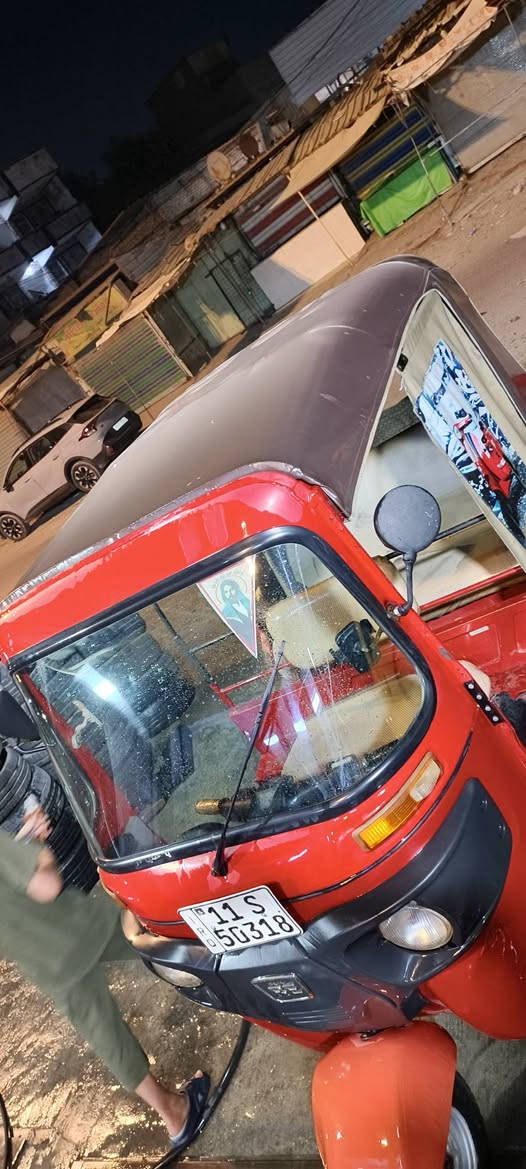 للبيع موديل ١٩شهر العاشر مضلع
يعني محسوب ع العشرين
بأسمي شرط تحويل ثاني يوم
السعر ٦ و٢٠٠ ألف
موبايل ***********
