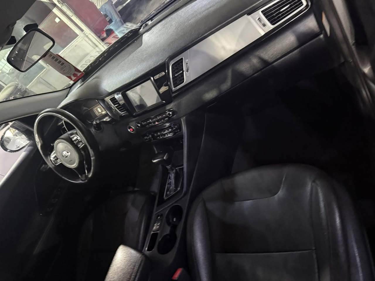 كيا نيرو  هايبرد
موديل ٢٠١٨
وارد كوري
فول عدا الفتحه
السياره جاهزه بدون نقص
معرض دار السلام لتجارة السيارات
معارض البياع مقابل الحي الصناعي
***********
***********
يتوفر بيع وشراء ومراوس
