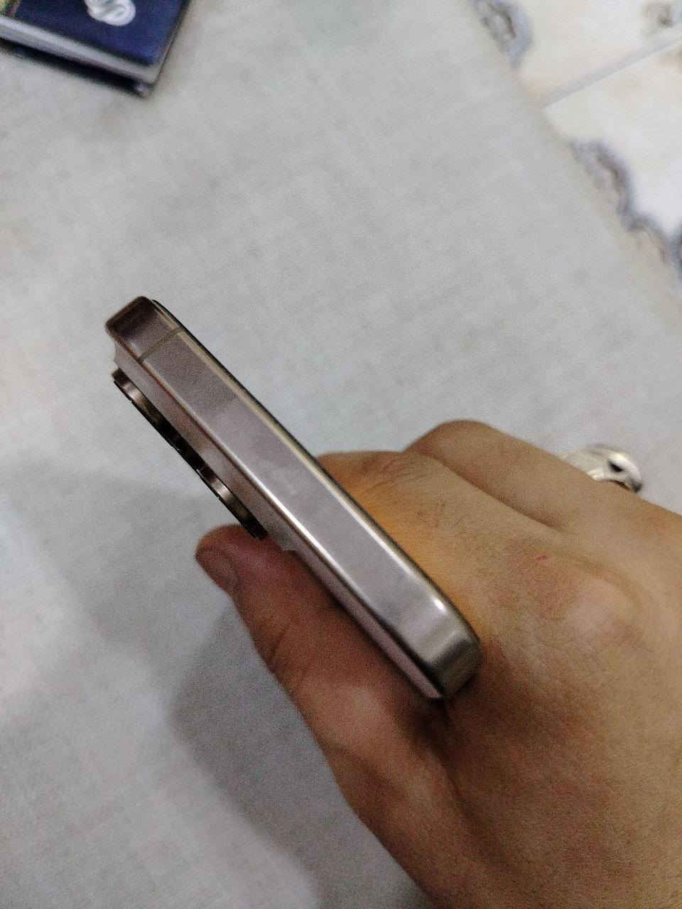 🌟 آيـفـون ١٦ بـرو مـاكـس 🌟
​🏜️ الـلـون: صـحـراوي 
💾 الـذاكـرة: ٢٥٦ جـيـجـا
✨ الـنـظـافـة: ١٠٠٪؜ أخـو الـجـديـد
​🔥 دبــــــــــــــــــــل خــــــــــــــــــــط (شـريـحـتـيـن) 🔥
(يـشـغـل سـيـم كـارد عـدد ٢ بـنـفـس الـوقـت) 📲📲
​🔋 الـبـطـاريـة: ٩٧٪؜
📦 الـمـلـحـقـات: كـامـلـة كـارتـون + كـيـبـل
⚡ عـدد دورات الـشـحـن: ٢٨٣ وقـابـل لـلـزيـادة
​📍 الـعـنـوان: الـنـجـف الأشـرف - حـي الـوفـاء
🚫 الـتـوصـيـل: لا يـوجـد تـوصـيـل .
​💰 الـسـعــــــــر: ١٦٠٠ (وبـي مـجــــــــال لـلـطـيـبـيـن)


**إذا كنت صاحب هذا الإعلان وتريد حذفه لأي سبب، رجاءا أرسل رسالة إلى الدعم الفني**