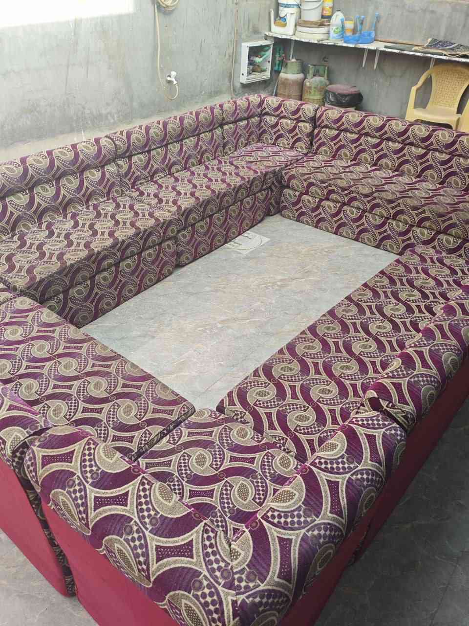 جلسه عربيه للبيع مساحتها 14 متر سعرها 200 الف دينار للاستفسار على الرقم *********** والعنوان التنومه الصالحيه .
