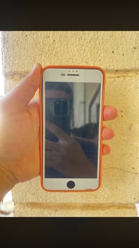 آيفون 8 بلس • 64 • ضهر مكسر