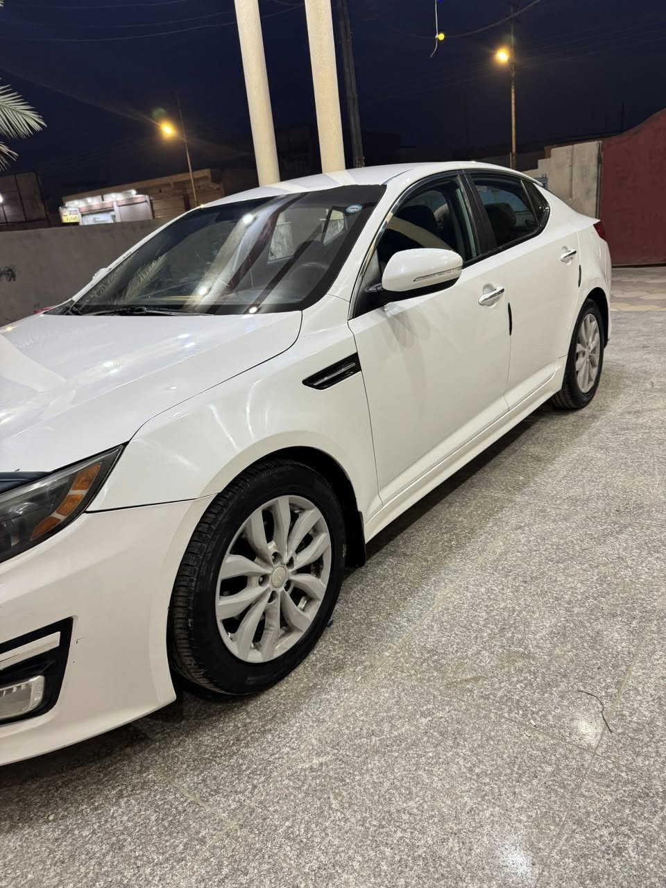 كيا اوبتما 2015
وارد امريكي 
حادث ( هلال جاملغ خلفي فقط )
محرك 2500 GDI
السياره ماشيه 102 ميل
حداديه جديده
منظومه تبريد جديده
السياره نضيفه مال جناي 
السياره ب اسم صديقي تحويل ثاني يوم
العنوان البصره قضاء المدينه 
***********
