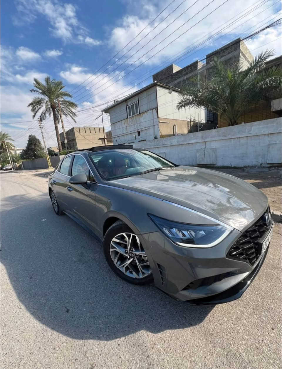 سلام عليكم 
للبيع 
سوناتا 2021  
محرك 2500
ماشيه 65mi
فول1/1 sel 
بانوراما 
رادارات 360 درجه امامي خلفي جانبي 
تحديد مسار 
قياده ذاتيه 
قطعتين تبريد 
سايد بريك كهربائي 
كرسي كهربائي 
ستيرن كهرباء
صندوك ذكي
ترحيب 
داخل لون مميز بلاد 
شاشه تدعم كار بلي 
مثبت سرعه 
مثبت مسار 
عداد سرعه دجتل 
بصمه ابواب 
انضمه قياده DRIVR MODE
مانع انزلاق 
وهواي مواصفات بعد متخلص 
حادثها كلش حلو  لا ايرباك لا شاصي لا شي  مثل ما موضح بصور 
ملاحظاتها
(جاملغ امامي ايمن صبغ حادث امريكا 
جاملغ الايمن بارد صغير 
جاملغ الايسر بي طخه بسيطه كلش
 والبنيد شويه بي بارد بالخشم +
دعاميه اماميه خلفيه مصبوغات جماليه )
رقم سياره اربيل 
السعر 160
 مكان بغداد الشعب 
*********** -محمد
