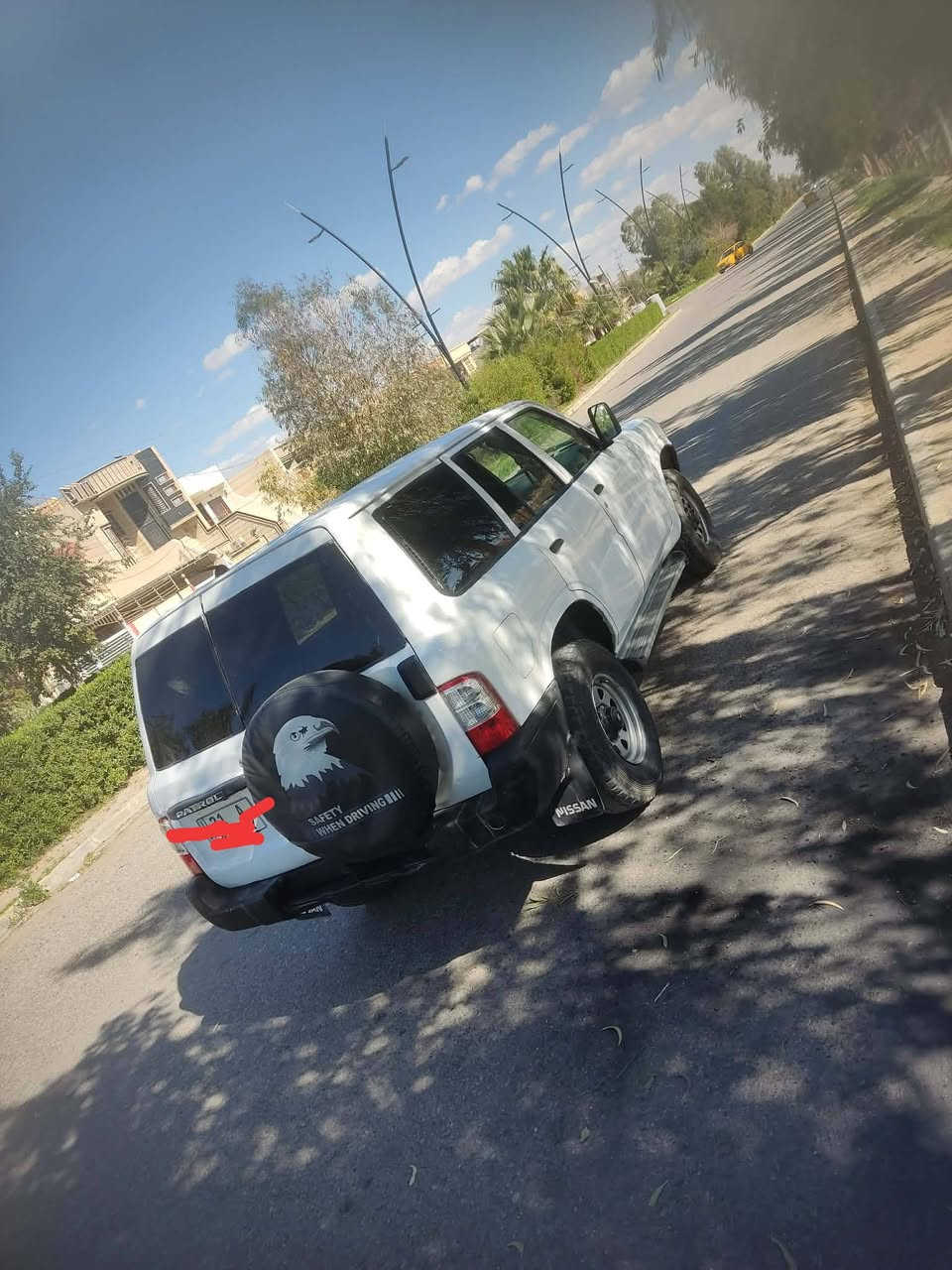 سلام عليكم سياره بترول للبيع موديل 2002سياره تخم تاير محرك كير جديد مصبوغه عام رقم سلمانيه شرط التحويل ارقام جدد تبريد ثلج سياره جاهزة عليها منضومه مال غاز 60لتر مكان السياره كركوك السعر 65شراي اتصل عل الرقم ***********
