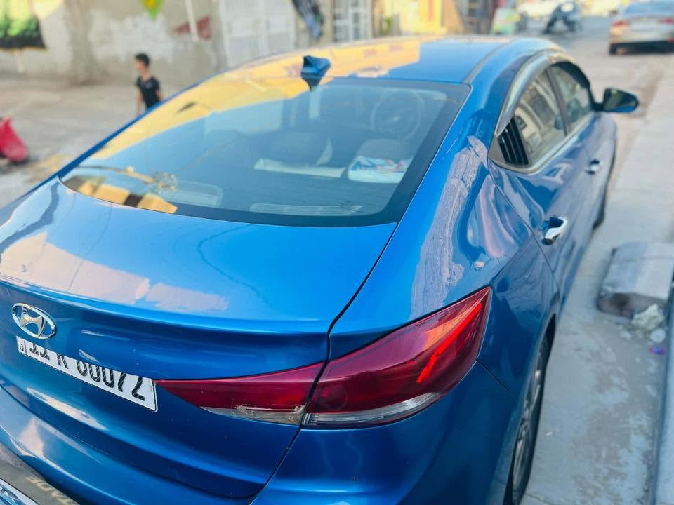 النتره مديل 17 حادثه قبق جنطه فقط سياره جاهزه من صدر ومكينه وكير وتبريد. سعر 118 وبيه مجال ***********
