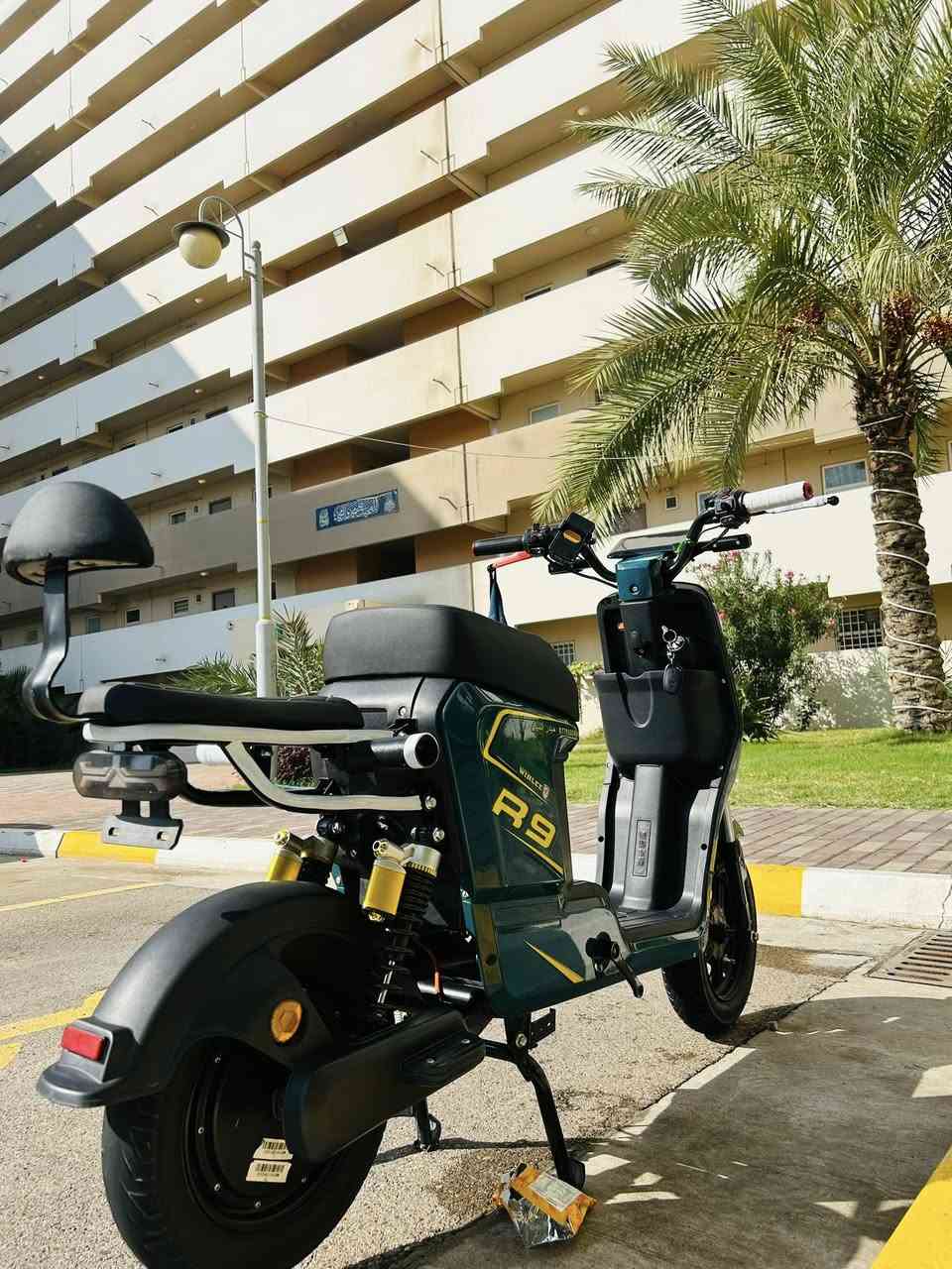 سلام عليكم ورحمة الله وبركاته دراجه R9مديل 2025دراجه نضيفه كدام عينك فول مواصفات بصمتين دبل إشاره إشاره يمنه ويسره لايت زنون عاليه وناصي سكن ألوان قاعده مال موبايل سرعه جذبيه 99حقيقيه 70بطاريات 5الكبير الدبل عنوان بغداد بسمايه اي استفسار اتصال على رقم ***********
